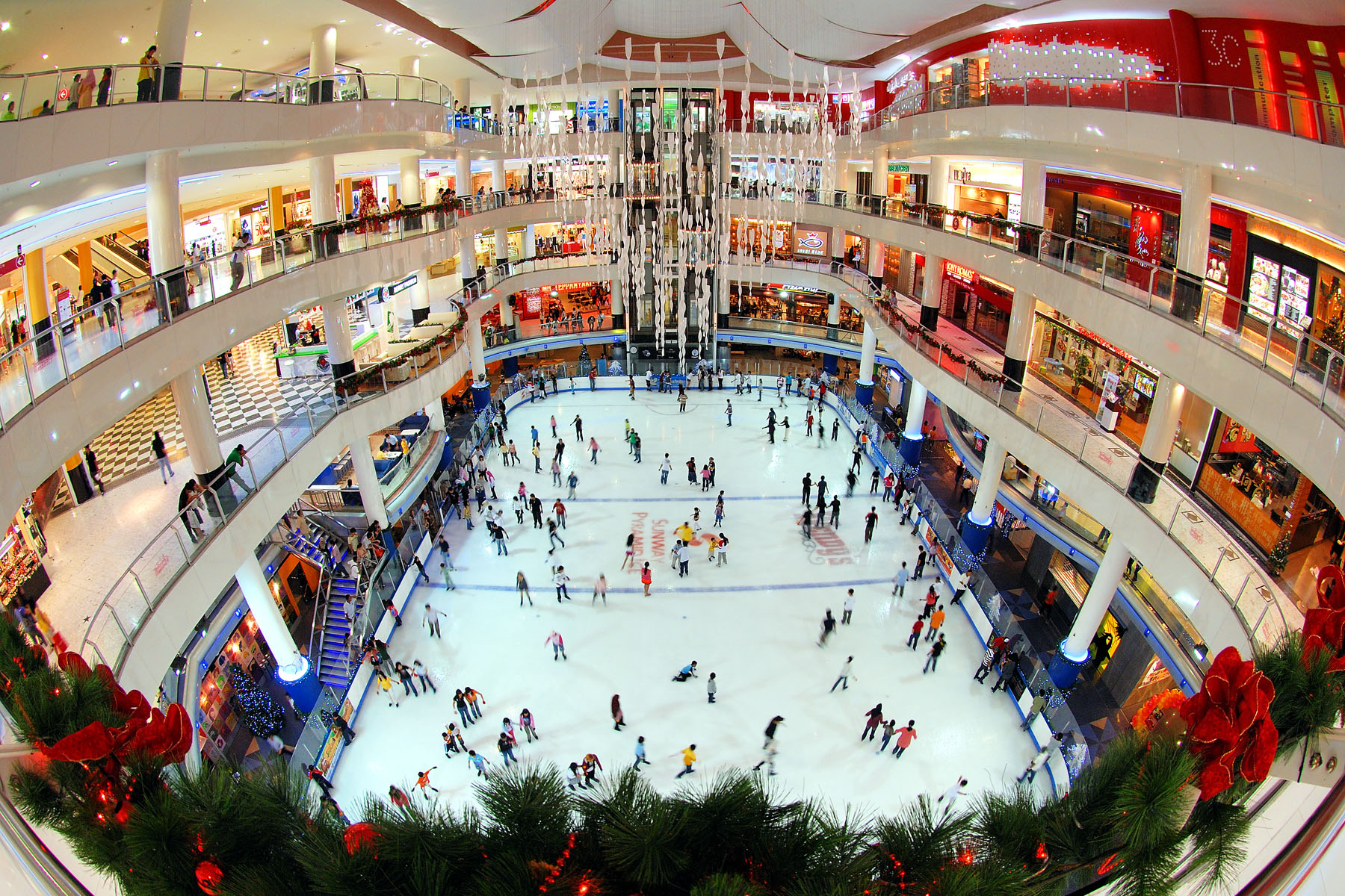9 Indoor Sports Activities in Malls For Families This Raya | School Advisor